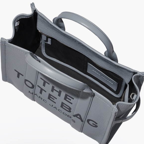 Marc Jacobs The Leather Medium Tote
Bag - Picture 11 of 13